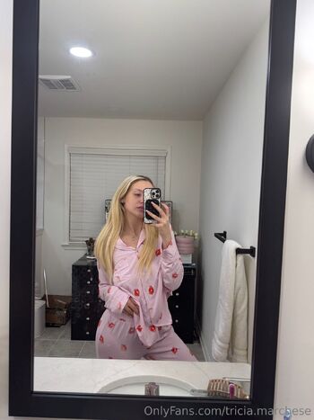 Trici / tricia.marchese nude photo #17