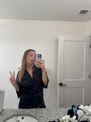 Trici / tricia.marchese nude photo #32