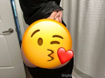 Trici / tricia.marchese nude photo #33