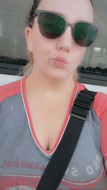 Bridge / triple-ds nude photo #4