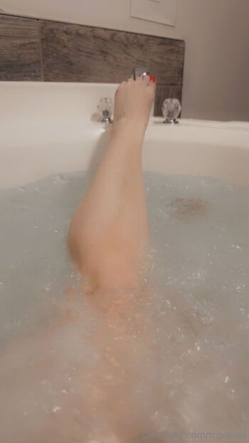 Bridge / triple-ds nude photo #11