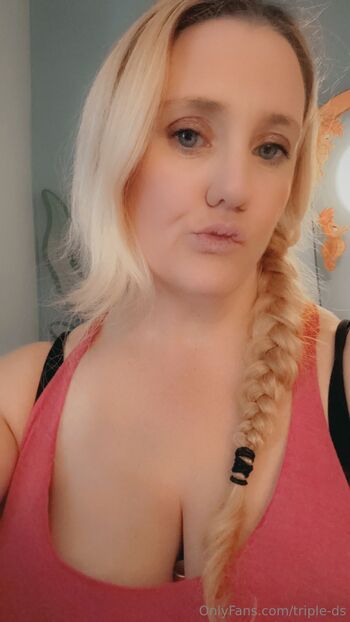 Bridge / triple-ds nude photo #15