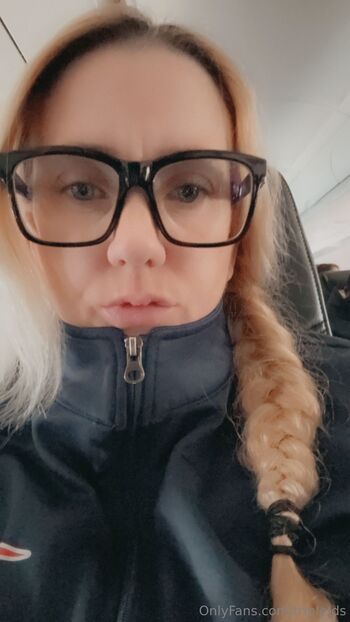 Bridge / triple-ds nude photo #16