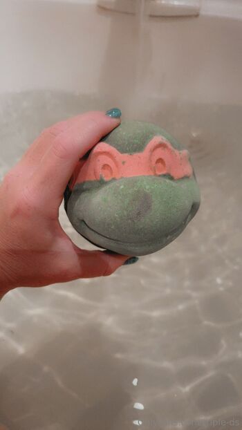 Bridge / triple-ds nude photo #19