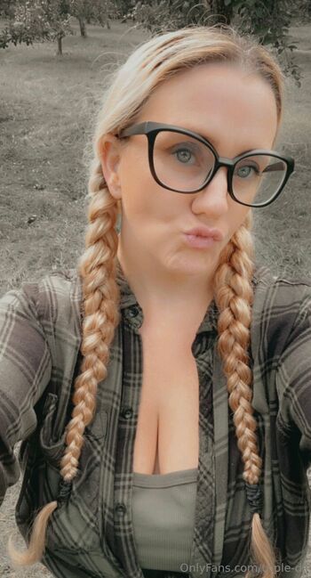 Bridge / triple-ds nude photo #26