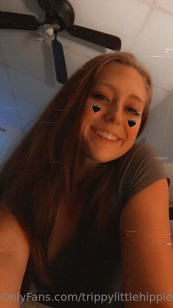 Mackenzie / trippylittlehippiefreak nude photo #6