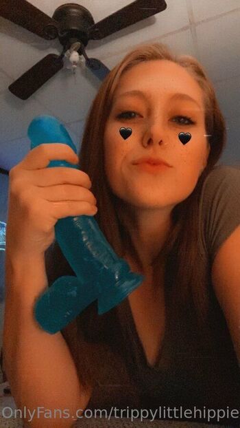 Mackenzie / trippylittlehippiefreak nude photo #8