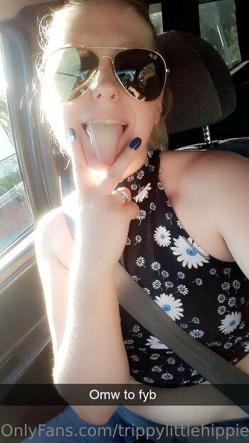 Mackenzie / trippylittlehippiefreak nude photo #21