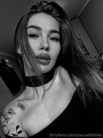 Trisha Schneide / trishaschneider nude photo #17