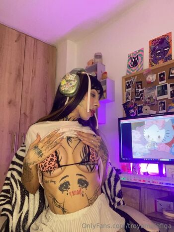 Troya Malefig / troyamalefiga nude photo #10