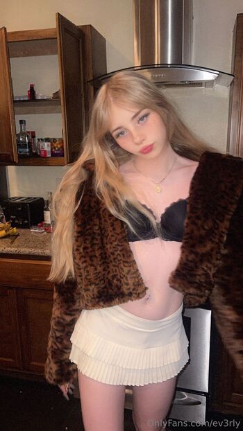 Everly micropen / ts.everly nude photo #13