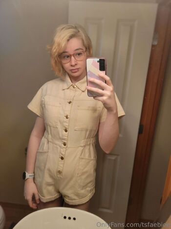 Sylvie Fa / tsfaebiee nude photo #8