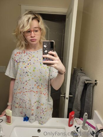 Sylvie Fa / tsfaebiee nude photo #26