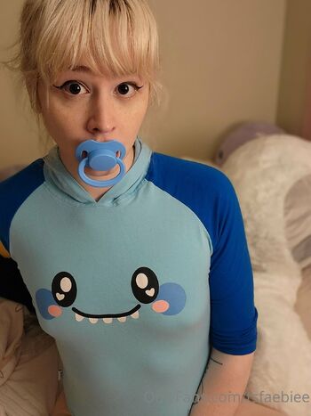 Sylvie Fa / tsfaebiee nude photo #27