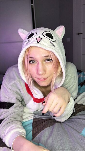 Emiria T / tsgirl_emiria nude photo #9