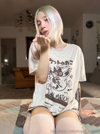 Emiria T / tsgirl_emiria nude photo #14