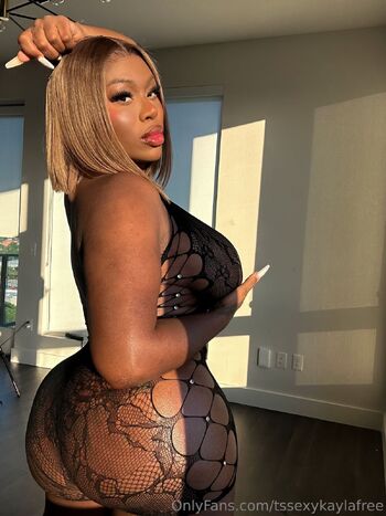Kayl / tssexykaylafree nude photo #11