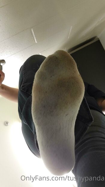 Giantess TushyPand / tushypanda nude photo #5