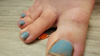 Giantess TushyPand / tushypanda nude photo #9