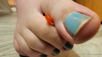 Giantess TushyPand / tushypanda nude photo #10