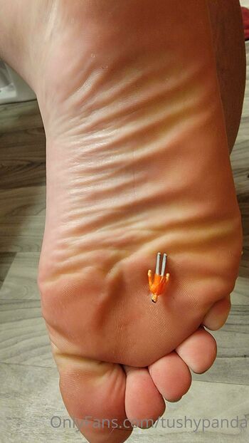 Giantess TushyPand / tushypanda nude photo #12