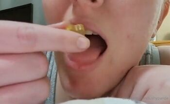 Giantess TushyPand / tushypanda nude photo #18