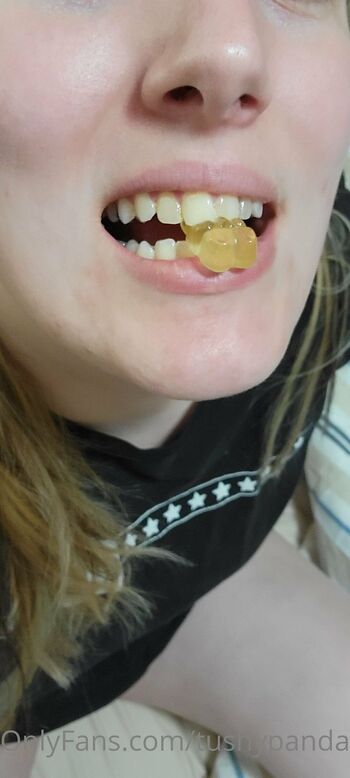 Giantess TushyPand / tushypanda nude photo #22