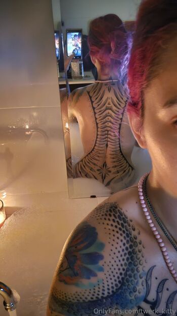 Twerk Kitty Premium Top 1 / twerk_kitty nude photo #16