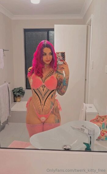 Twerk Kitty Fre / twerk_kitty_free nude photo #9