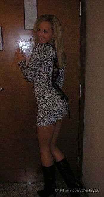 TwistyTie / twistytied nude photo #37