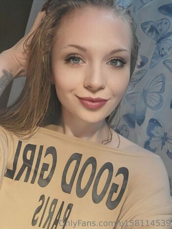 Naughtywife9 / u158114539 nude photo #2