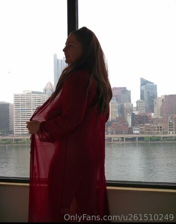 AliceInTrainin / u261510249 nude photo #3