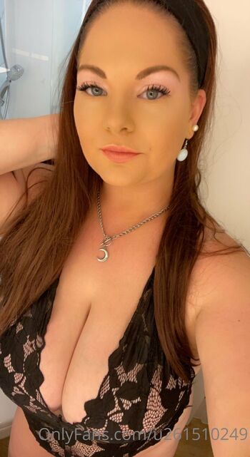 AliceInTrainin / u261510249 nude photo #17