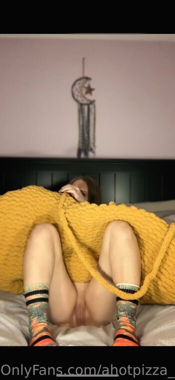 u27706734 / u277067341 nude photo #37