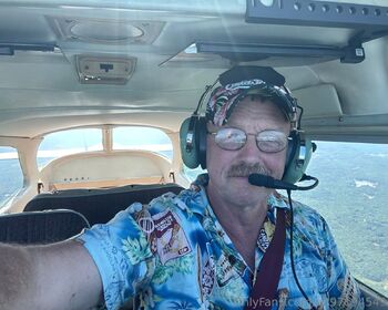 Randell_livingthedrea / u297194549 nude photo #14