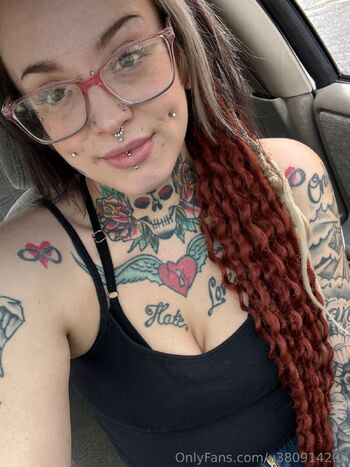 Inkedbabe_199 / u380914208 / thickmechanicchick / inkedbabe_1995 nude photo #1