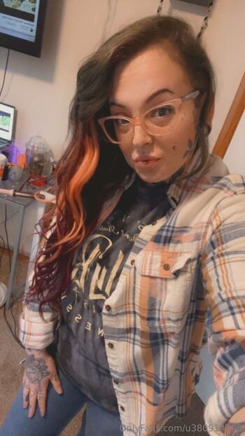 Inkedbabe_199 / u380914208 / thickmechanicchick / inkedbabe_1995 nude photo #20