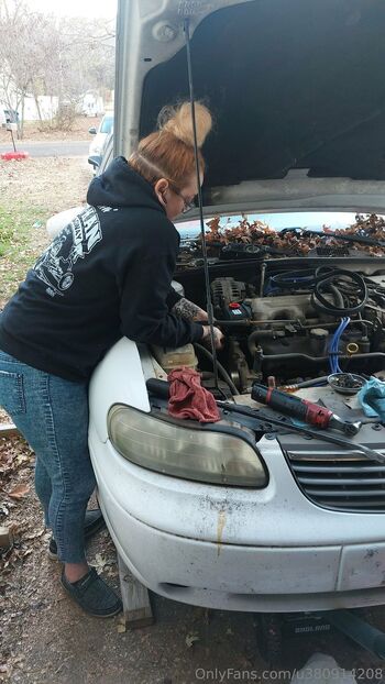 Inkedbabe_199 / u380914208 / thickmechanicchick / inkedbabe_1995 nude photo #33