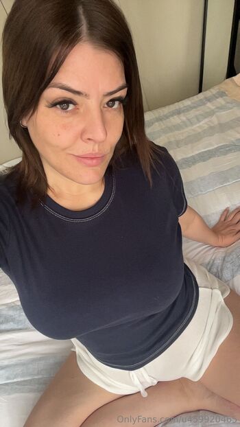 Kimberly Ros / u459920465 nude photo #2