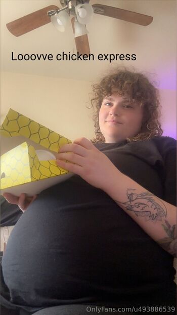 DoughyChlo / u493886539 nude photo #4