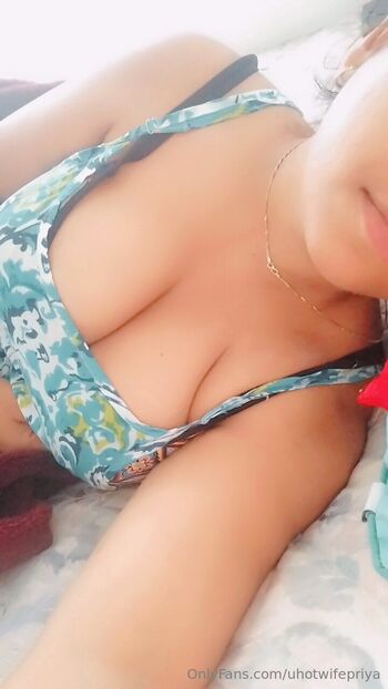 Kinkypriy / uhotwifepriya / nymphohotwifepriya_priyarohan nude photo #23