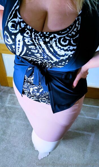 CurvyBlond / ukcurvybustyblonde nude photo #23