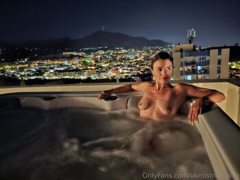 UKMistressRos / ukmistressrose nude photo #33