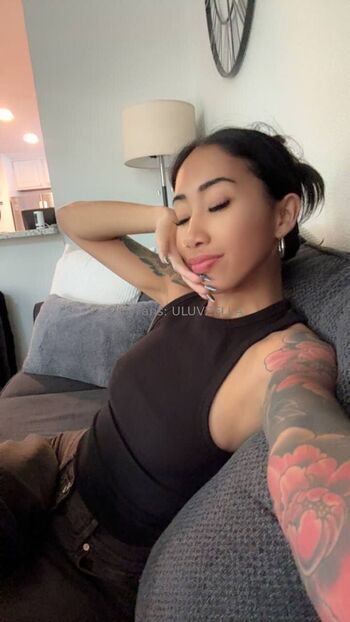 ZELL / uluvzella nude photo #26