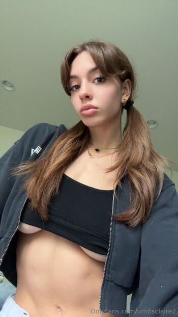 Clair / umitsclaire2 nude photo #12