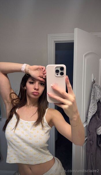 Clair / umitsclaire2 nude photo #29
