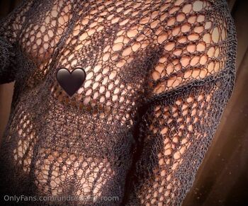 QueenDomin / undressing_room nude photo #12