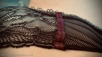 QueenDomin / undressing_room nude photo #19