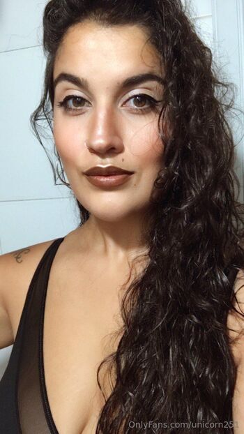 unicornlove25 / unicorn251 / jigijazz3 / camgirljigna nude photo #24