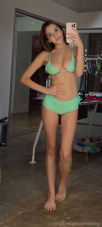 Cleo / unlockcleo nude photo #22